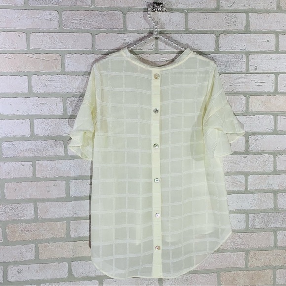 Soft Surroundings Cream Button Back Flutter Sleeve Top Size S - Picture 6 of 8